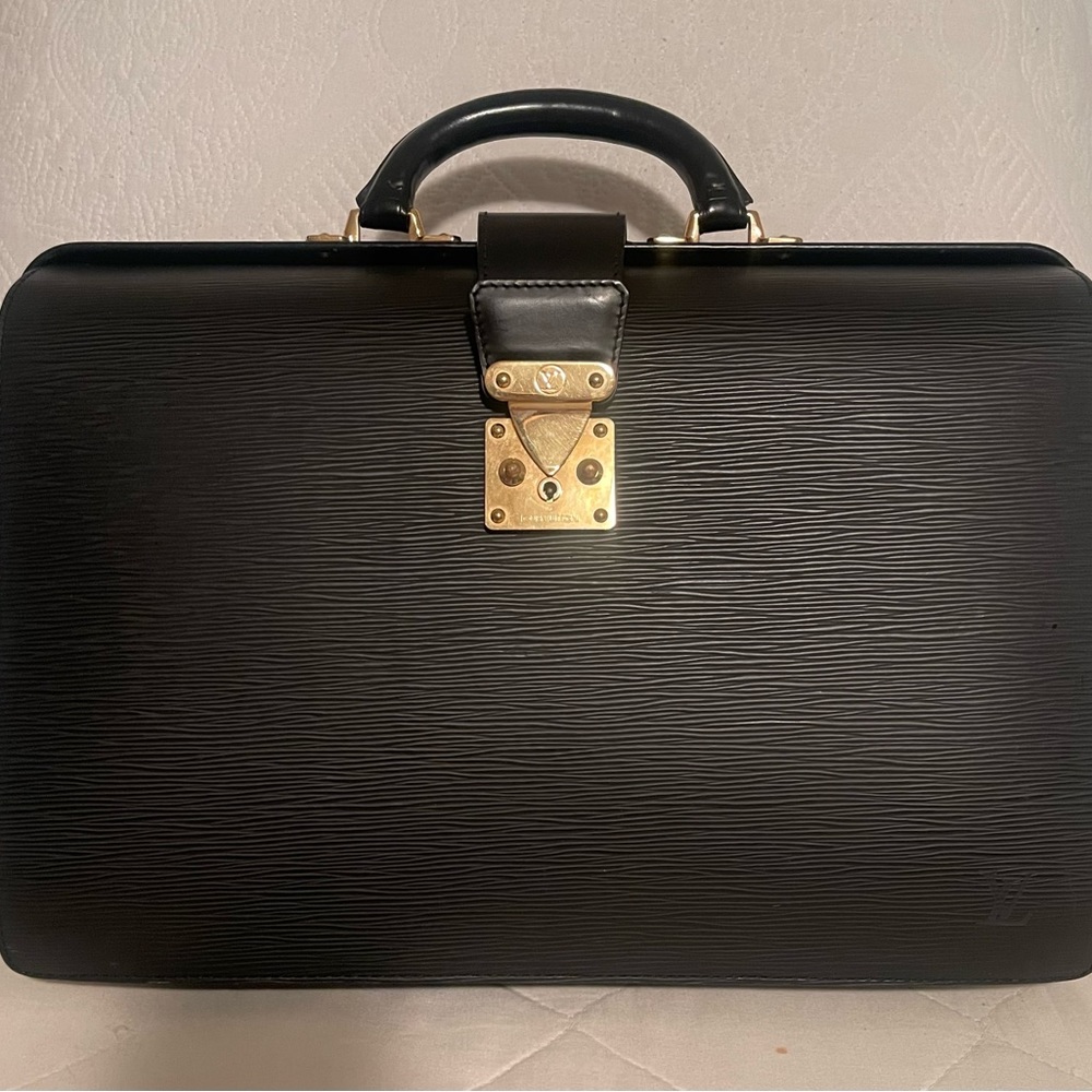Louis Vuitton Epi vintage men briefcase. 15.5” x 11.5” x 5”.